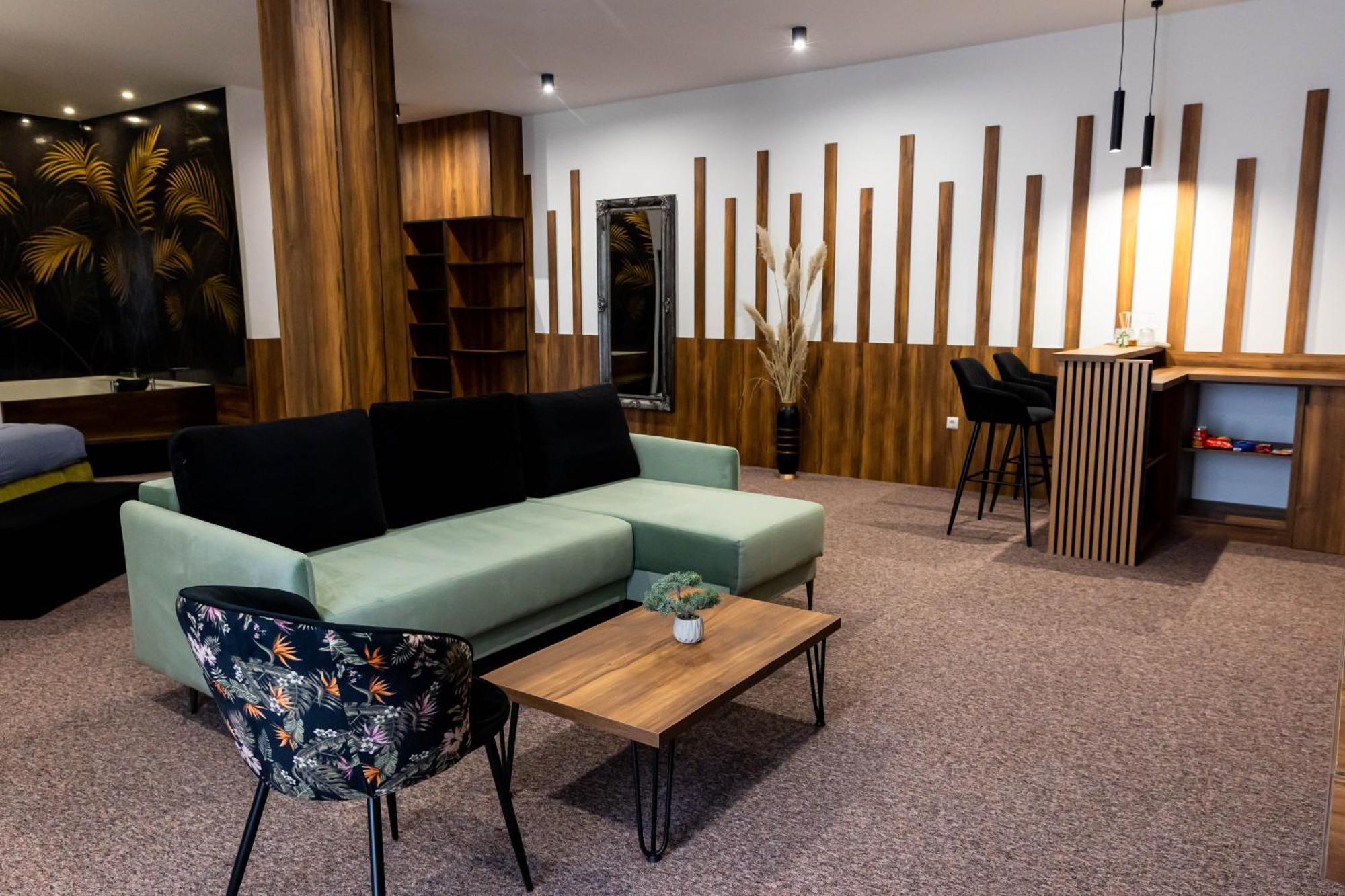 Hostel Tron Травник Екстер'єр фото