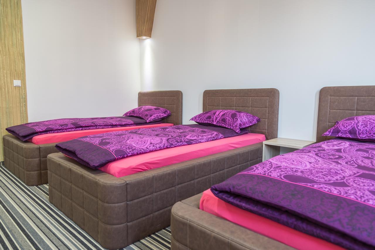 Hostel Tron Травник Екстер'єр фото