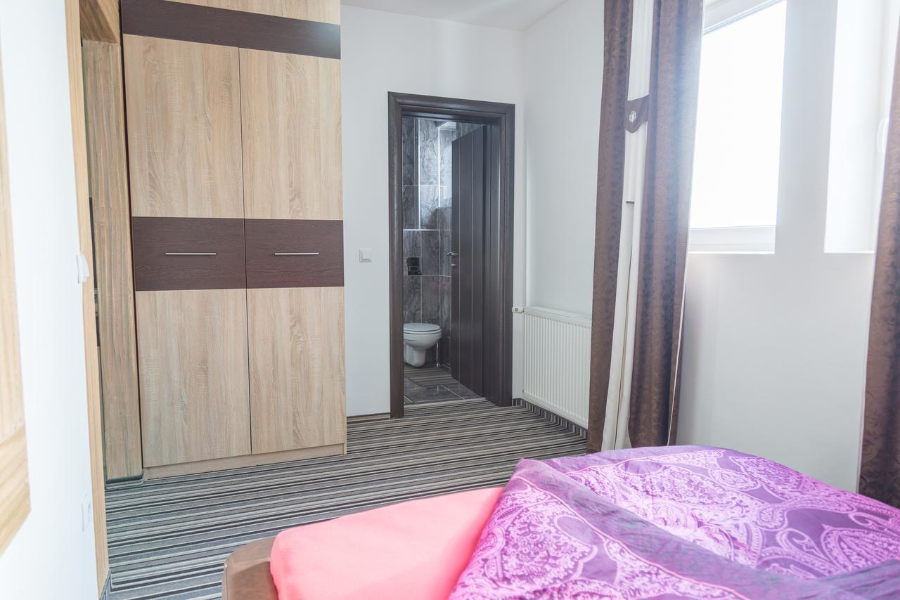 Hostel Tron Травник Екстер'єр фото